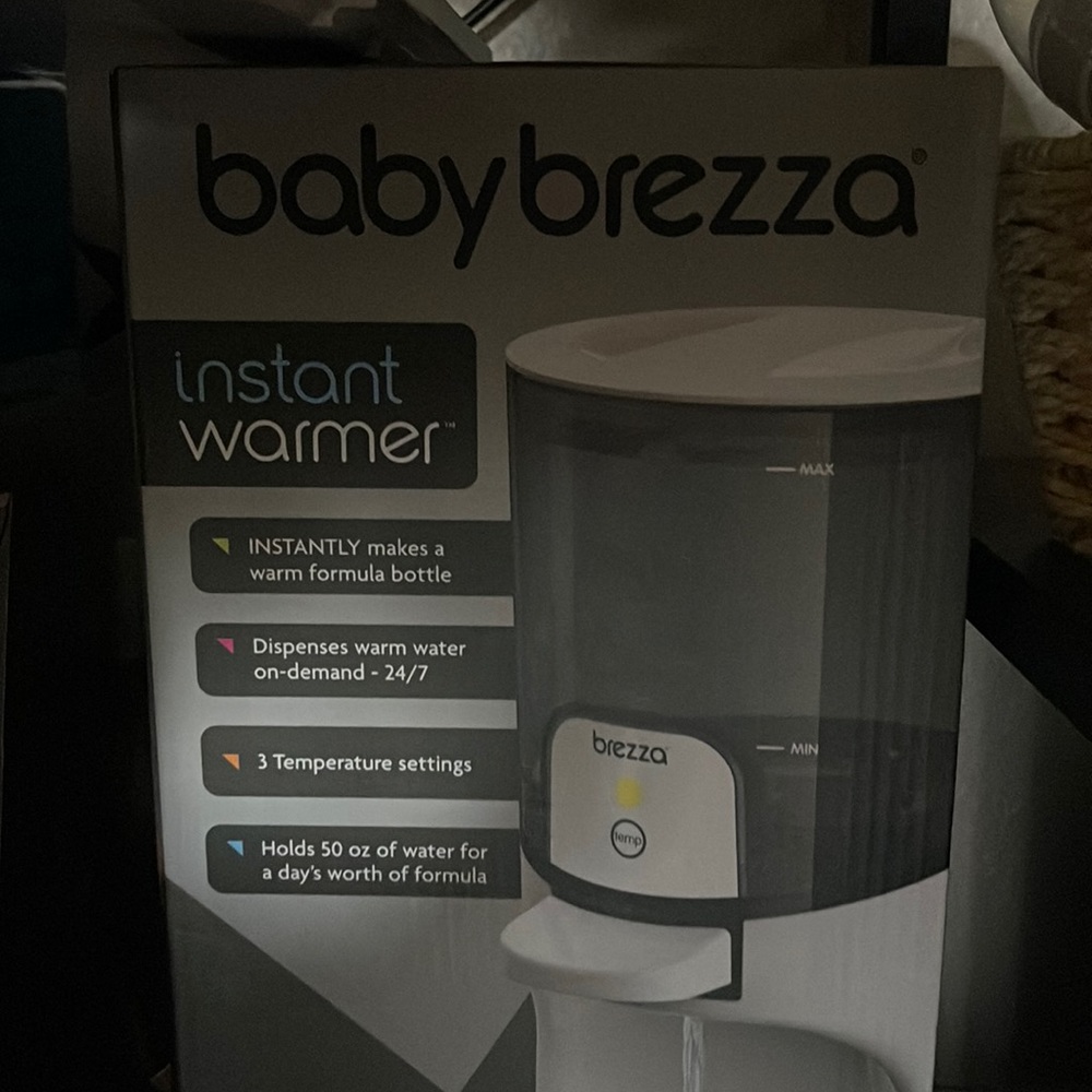 BRAND NEW BABY BREZZA INSTANT WARMER - never used!